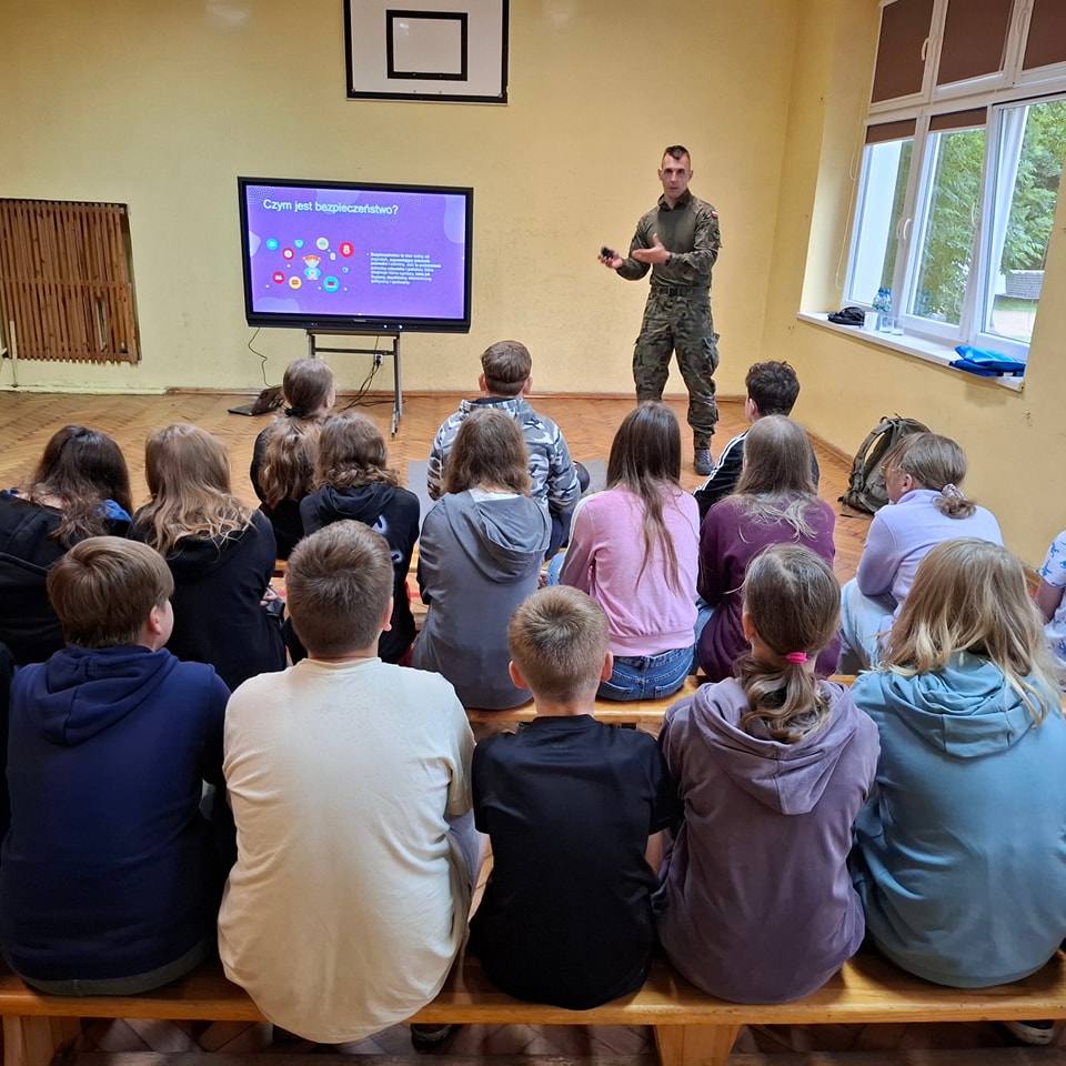Zdjęcie: Edukacja z wojskiem
