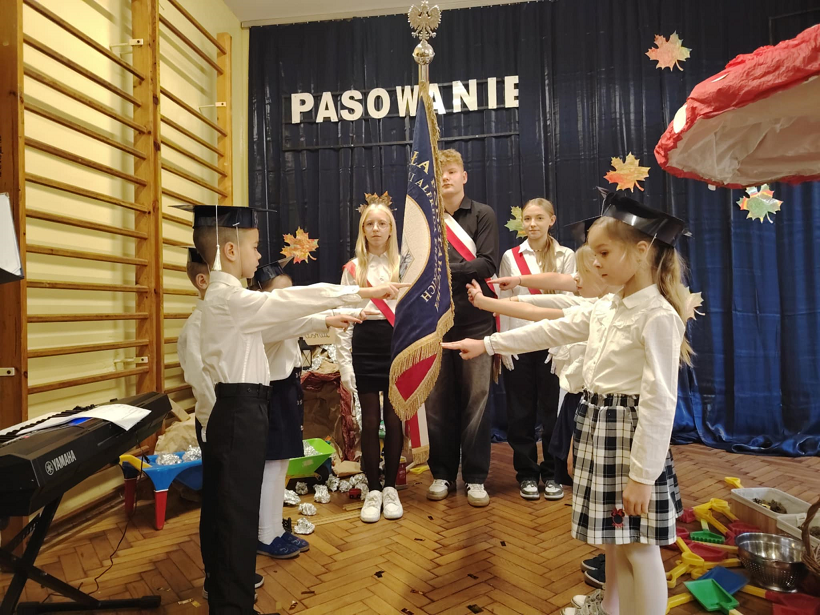 Zdjęcie: Zaczarowanie na przedszkolaka i Pasowanie na ucznia