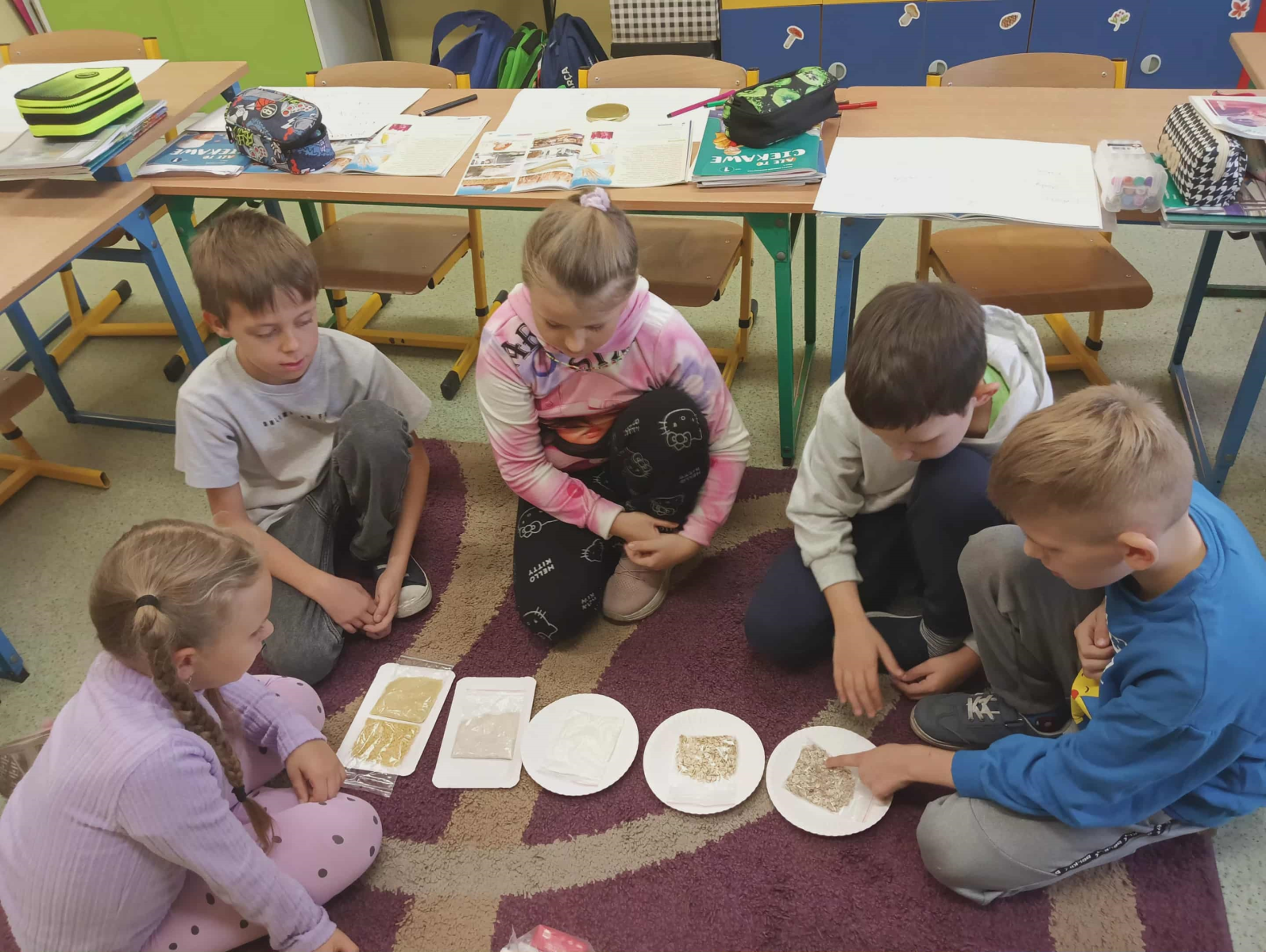 Zdjęcie: Ciekawa lekcja w klasie III